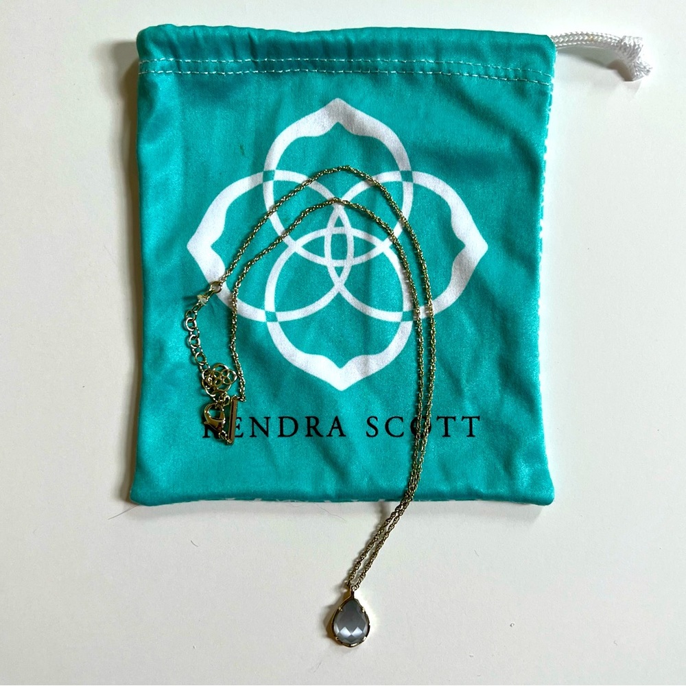 Kendra Scott Kiri Pendant Gray Slate Stone And Gold Necklace